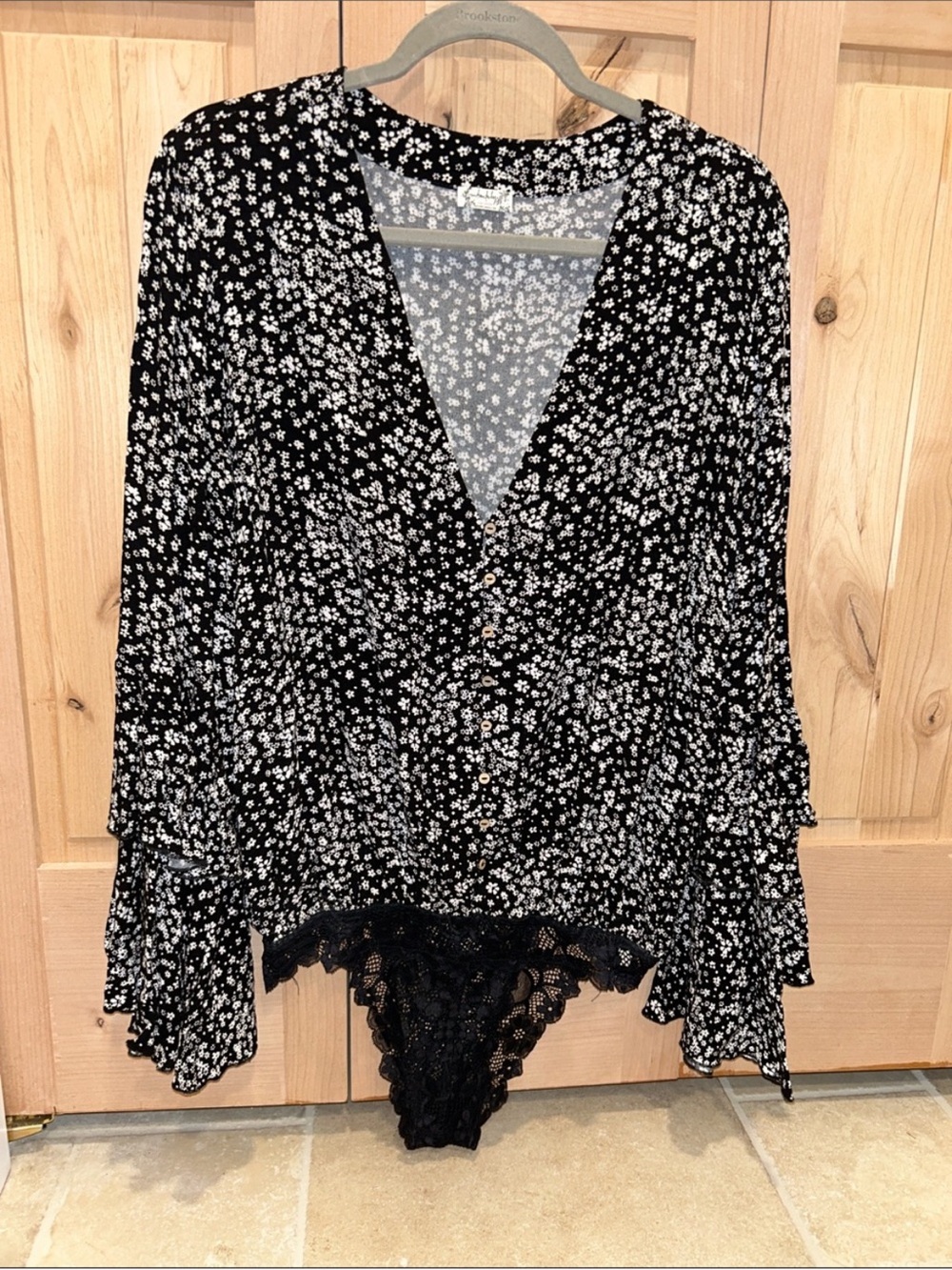Free People NWOT Floral Bell Sleeve Body Suit Size Large in Black/Ivory Combo